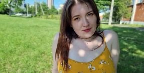 Chuyến du lịch đầy kịch tính với cô gái lạ